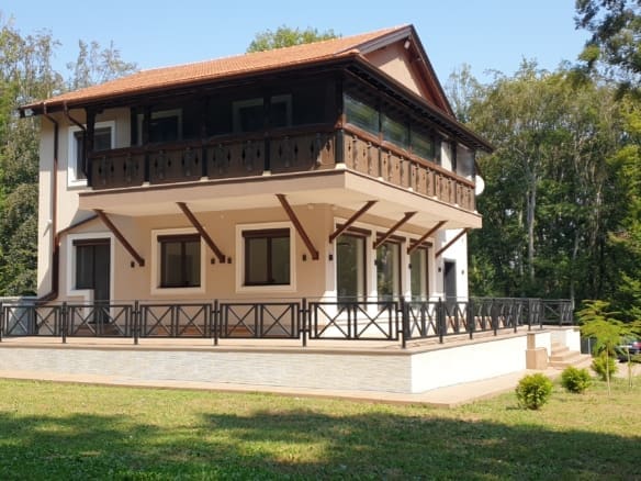 Bulgarian House for Sale in Pchelina Forest Near Razgrad